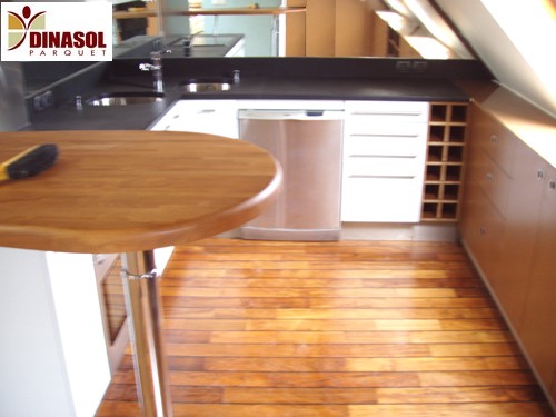 Parquet massif brut